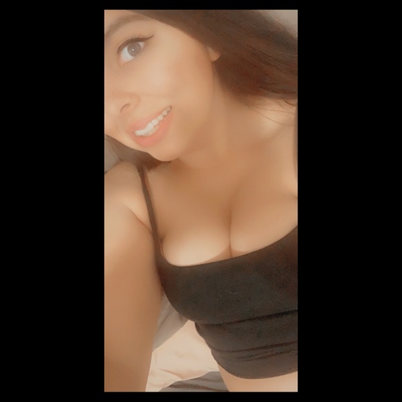 Meet your Posher, Camilla - Picture 3 of 12